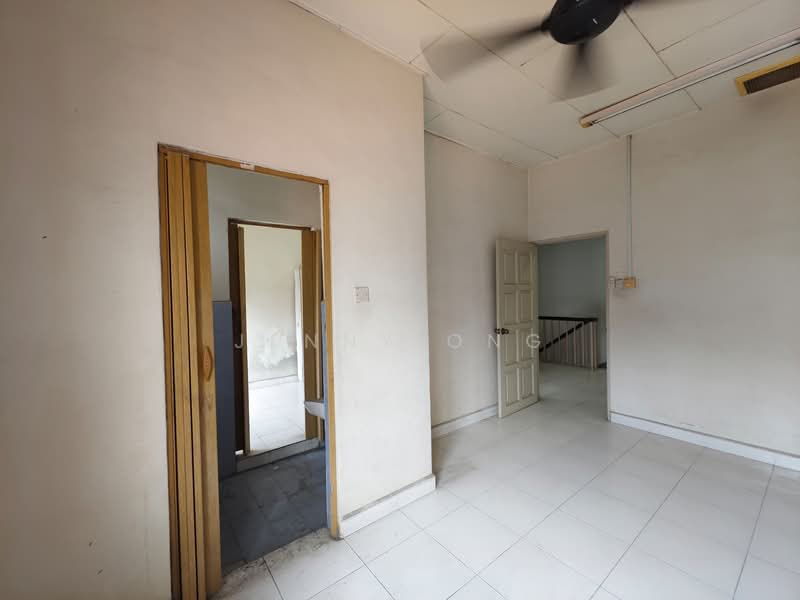 2-storey Terraced House for Sale in Taman Jawi Jaya (Sungai Jawi) - Jenny Ong - Interior - PropertyGuru.com.my