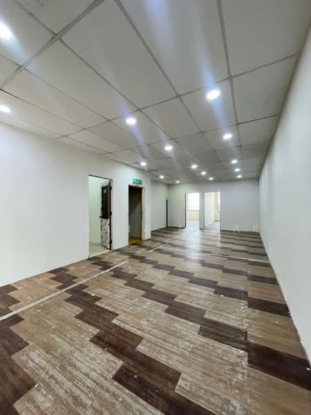 Shop for Rent in Puncak Alam (Selangor) - Rohana Ishak - Interior - PropertyGuru.com.my