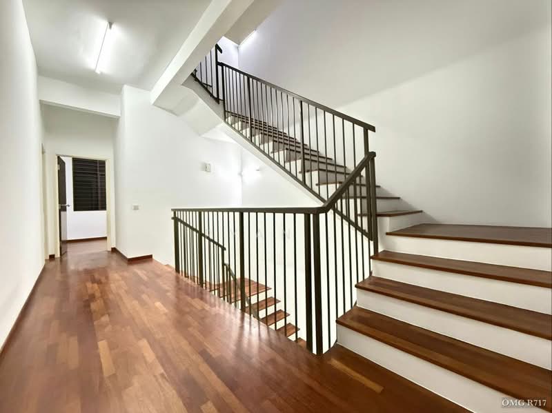 3-storey Terraced House for Sale in Setia Alam (Selangor) - Ryan . - Corridor - PropertyGuru.com.my