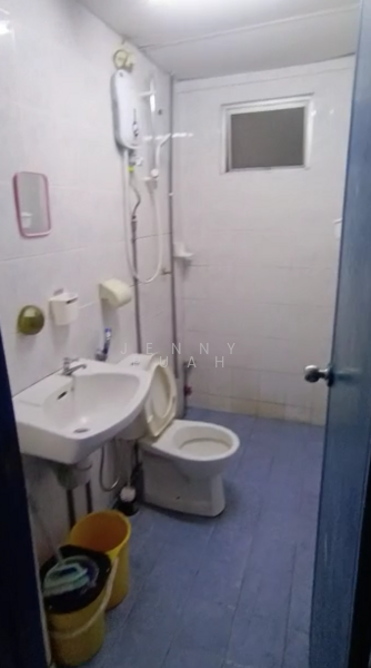 Condominium for Rent at Angkasa Condominiums - Jenny Puah - Bathroom - PropertyGuru.com.my