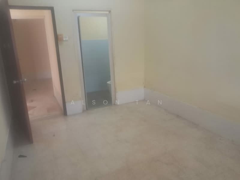 1-storey Terraced House for Sale in Bandar Kinrara Seksyen 1 (Bandar Kinrara) - Alson Tan - Interior - PropertyGuru.com.my