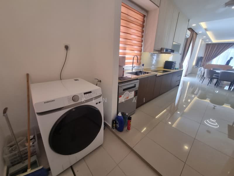 Sejati Lakeside @ Cyberjaya untuk Untuk Disewa - RM 4,500 /bulan, Mac 2026 - Kitchen - PropertyGuru.com.my