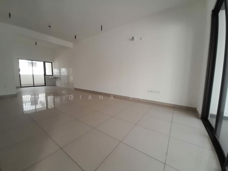 2-storey Terraced House for Rent in Bandar Bukit Raja (Klang) - Diana See - Living Hall - PropertyGuru.com.my