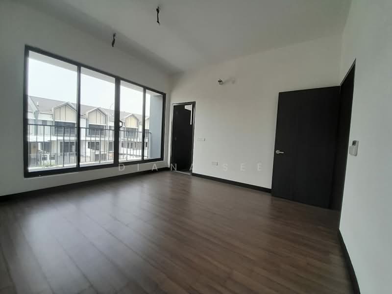 2-storey Terraced House for Rent in Bandar Bukit Raja (Klang) - Diana See - Master Room - PropertyGuru.com.my