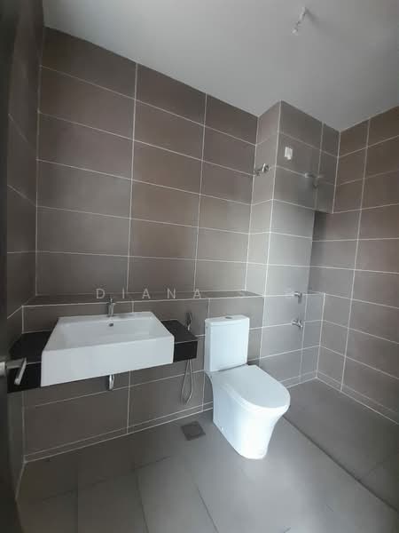 2-storey Terraced House for Rent in Bandar Bukit Raja (Klang) - Diana See - Bathroom - PropertyGuru.com.my