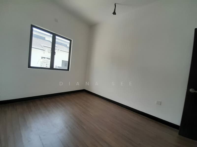2-storey Terraced House for Rent in Bandar Bukit Raja (Klang) - Diana See - Room 3 - PropertyGuru.com.my