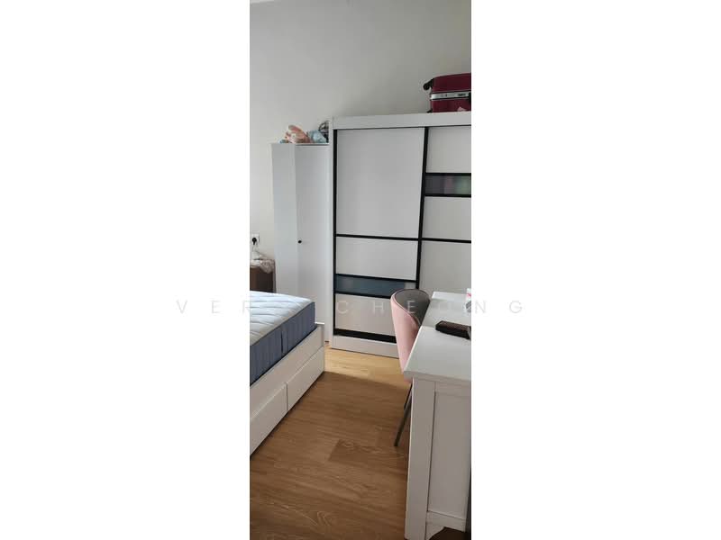 Bay Point @ Country Garden Danga Bay untuk Untuk Dijual - RM 450,000, Mac 2026 - Bedroom - PropertyGuru.com.my