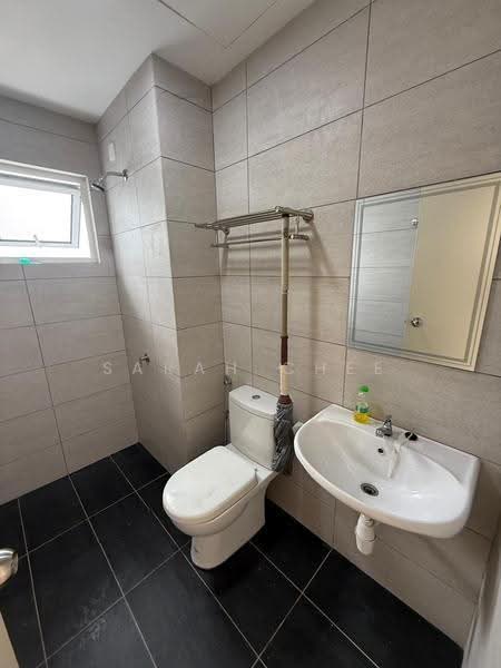 Service Residence for Rent at Residensi Rimbun @ Canopy Hills - Sarah Chee - Bathroom - PropertyGuru.com.my