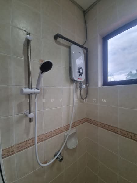 Golf Vista Resort Homes untuk Untuk Disewa - RM 1,950 /bulan, Mac 2026 - Bathroom - PropertyGuru.com.my