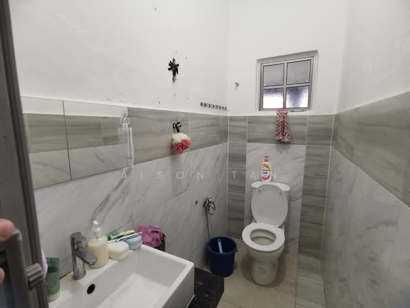 2-storey Terraced House for Sale in Bandar Sungai Long (Selangor) - Alson Tan - Bathroom - PropertyGuru.com.my