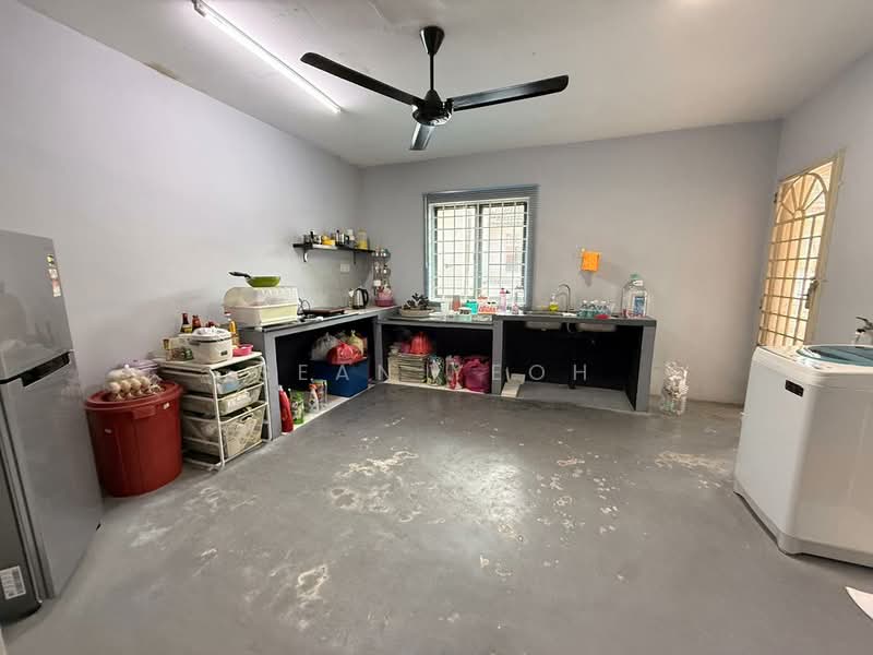 Taman Bukit Kempas Bukits Kempass untuk Untuk Dijual - RM 495,000, Apr 2026 - Kitchen - PropertyGuru.com.my