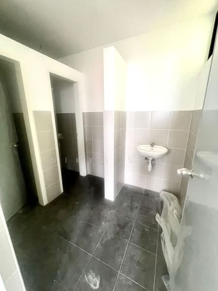 Factory for Rent in Skudai (Johor) - Nikko Soh - Bathroom - PropertyGuru.com.my