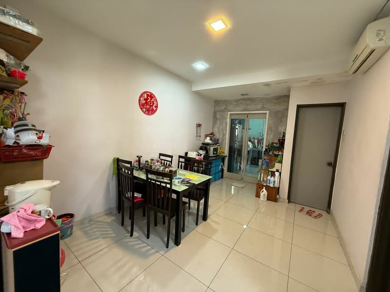 2-storey Terraced House for Sale in Taman Desa Cemerlang (Ulu Tiram) - Sky Tan - Dining Room - PropertyGuru.com.my