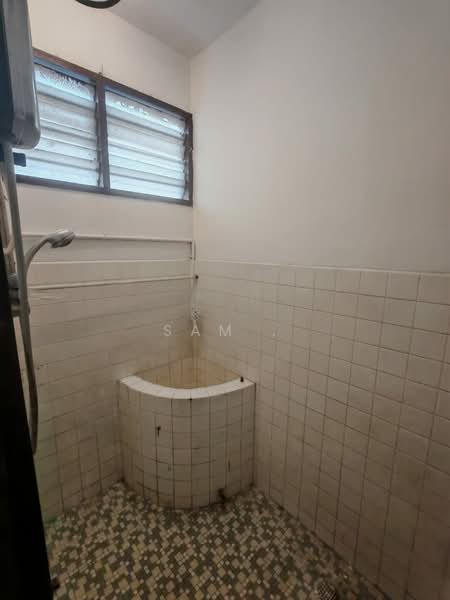 Taman Ipoh Single Storey Terrace untuk Untuk Disewa - RM 850 /bulan, Mac 2026 - Bathroom - PropertyGuru.com.my