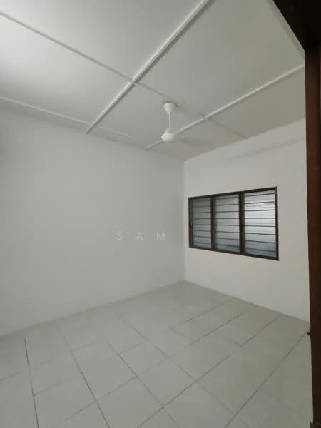 Taman Ipoh Single Storey Terrace untuk Untuk Disewa - RM 850 /bulan, Mac 2026 - Interior - PropertyGuru.com.my