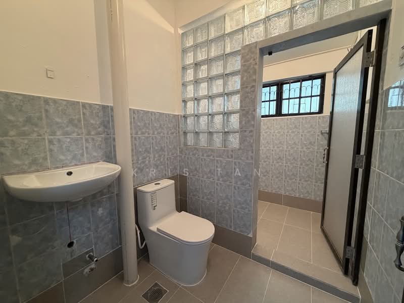 Taman Suria Jaya untuk Untuk Disewa - RM 2,500 /bulan, Mac 2026 - Bathroom - PropertyGuru.com.my