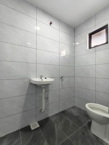Taman Skudai Baru @ Jalan Hang Lekiu / Taman Ungku Tun Aminah/ Sutera Utama/ Perling/ Bukit Indah untuk Untuk Dijual - RM 558,000, Mac 2026 - Bathroom - PropertyGuru.com.my