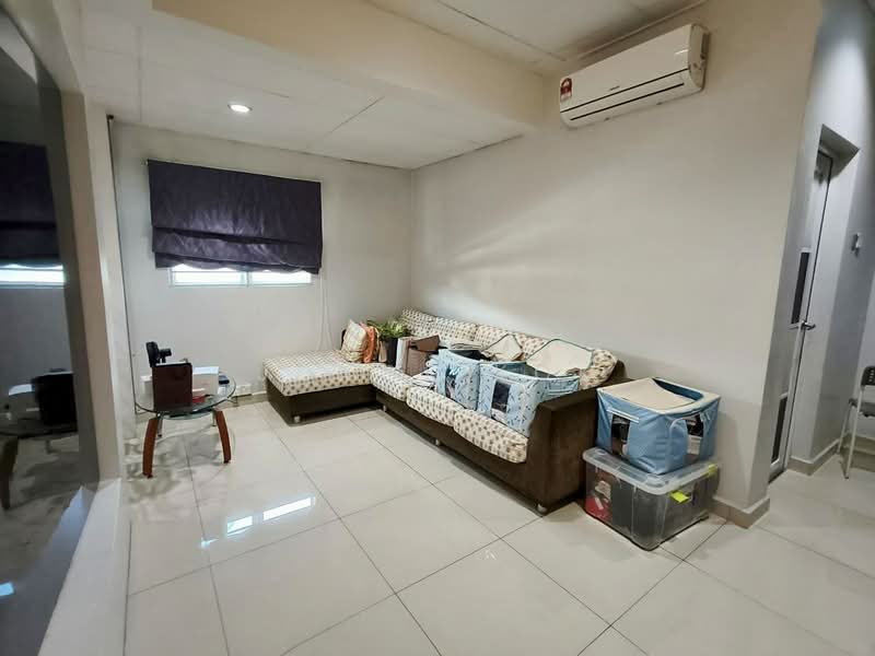Rumah Teres 2 Tingkat untuk Dijual di SS19 (Subang Jaya) - Joyce Kok - Living Room - PropertyGuru.com.my