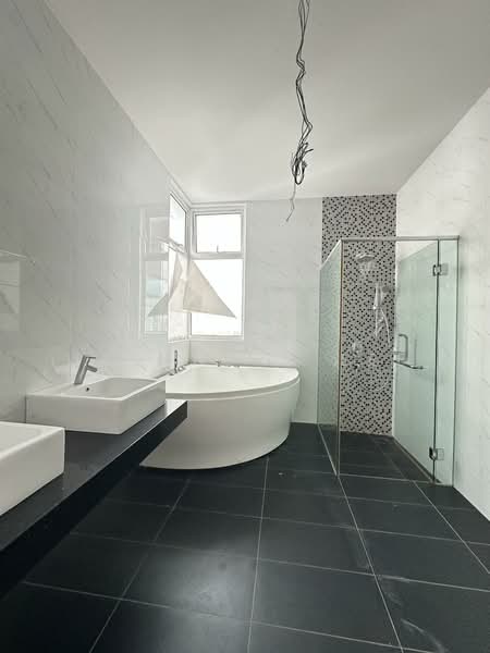 Zero-Lot Bungalow for Sale in Sungai Ara (Penang) - Jacyntha Lee - Bathroom - PropertyGuru.com.my