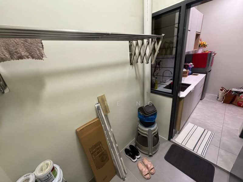 Aston Acacia untuk Untuk Disewa - RM 1,800 /bulan, Mac 2026 - Yard ~ Laundry Area - PropertyGuru.com.my