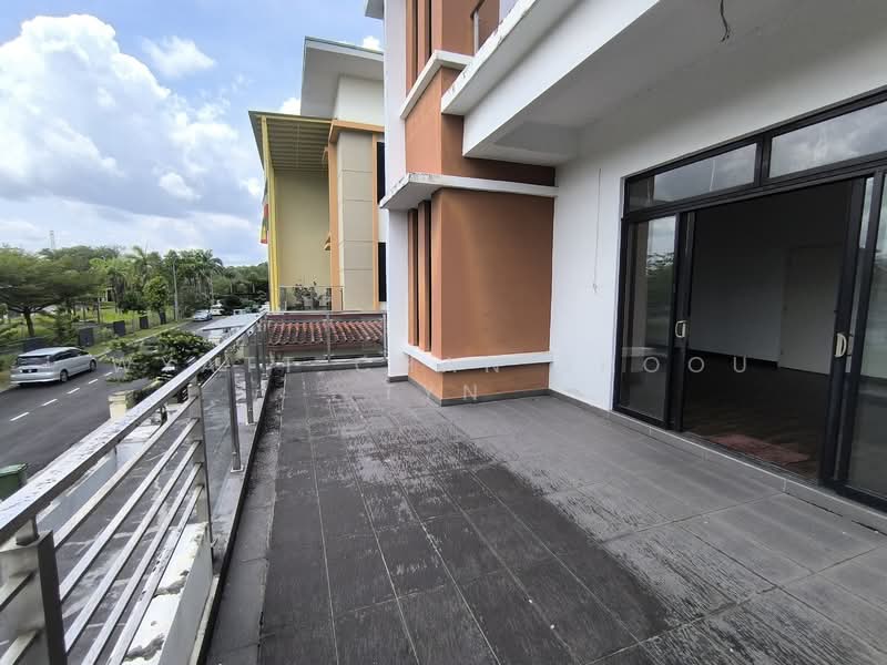 Phase 12A @ Precinct 12 Desa Tebrau untuk Untuk Dijual - RM 2,090,000, Mac 2026 - Balcony - PropertyGuru.com.my
