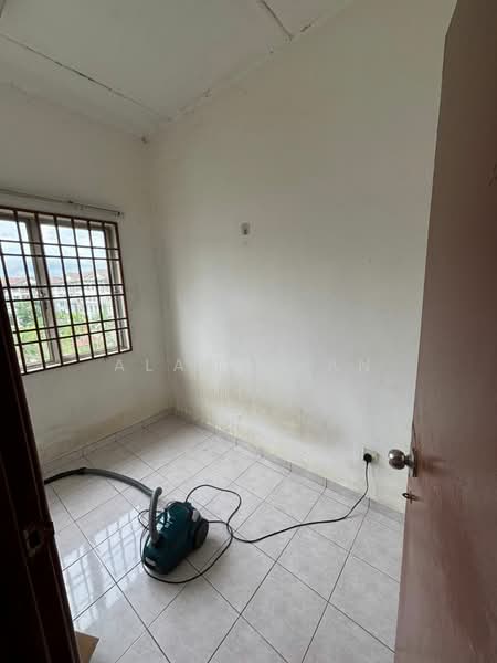 Apartment for Rent at Pangsapuri Sri Alpinia - Alan Chan - Interior - PropertyGuru.com.my