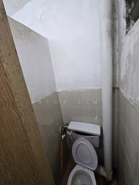 Flat for Sale at Taman Perwira Indah - Nick Lim - Bathroom - PropertyGuru.com.my