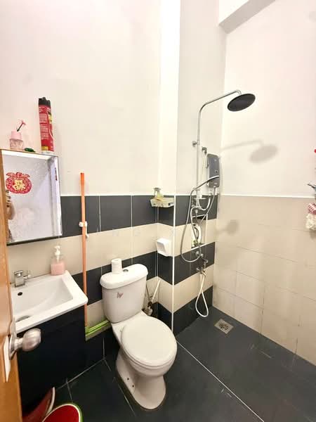Taman Pulai Indah untuk Untuk Dijual - RM 508,000, Mac 2026 - Bathroom - PropertyGuru.com.my
