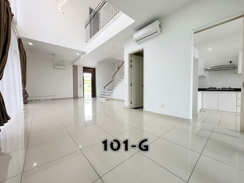 Semi-Detached House for Sale in Setia Alam (Selangor) - Jordan Ng - Living Room - PropertyGuru.com.my