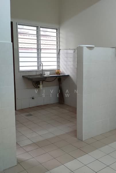 2-storey Terraced House for Sale in Denai Alam (Shah Alam) - Vivian Siew - Kitchen - PropertyGuru.com.my