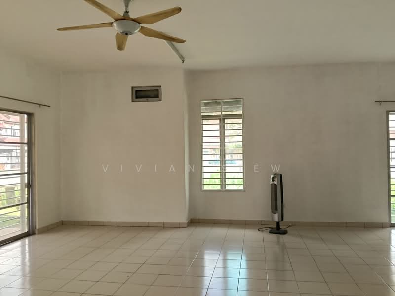 2-storey Terraced House for Sale in Denai Alam (Shah Alam) - Vivian Siew - Living Room - PropertyGuru.com.my