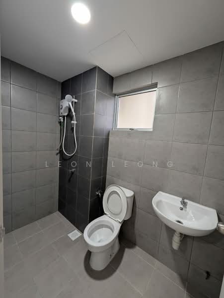 Condominium for Rent at Residensi Sateria - Leon Leong - Bathroom - PropertyGuru.com.my