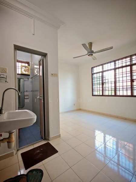Villa Bestari Apartment untuk Untuk Dijual - RM 340,000, Mac 2026 - Bathroom - PropertyGuru.com.my