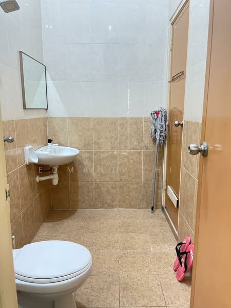 Terraced House for Rent in Seri Kembangan (Selangor) - Edmand Chia - Bathroom - PropertyGuru.com.my