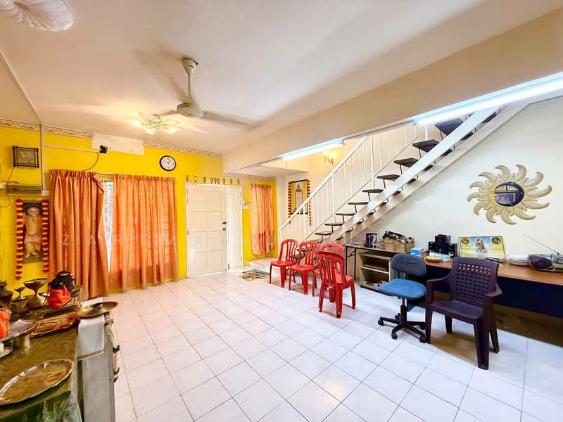 2-storey Terraced House for Sale in Bandar Mahkota Cheras (Cheras) - Zarema Kulbuzheva - Living Room - PropertyGuru.com.my