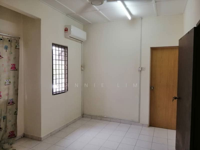2-storey Terraced House for Sale in Bandar Putra Permai (Seri Kembangan) - Winnie Lim - Interior - PropertyGuru.com.my