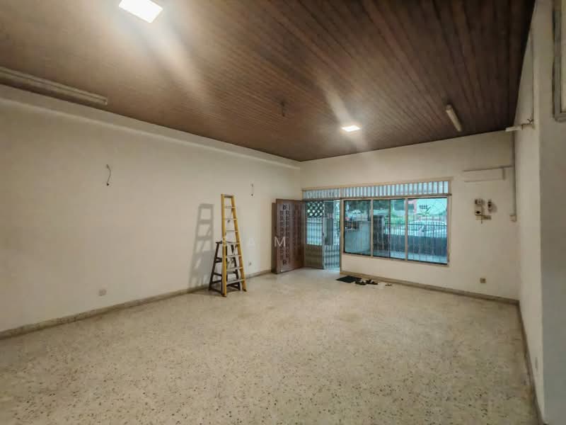 Semi-Detached House for Sale in Taman Lim (Ipoh) - Sam . - Living Room - PropertyGuru.com.my