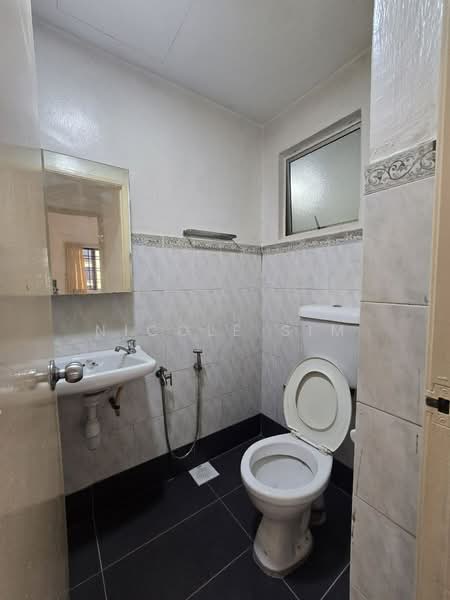 Kondominium untuk Dijual di Pelangi Damansara - Nicole Sim - Bathroom - PropertyGuru.com.my