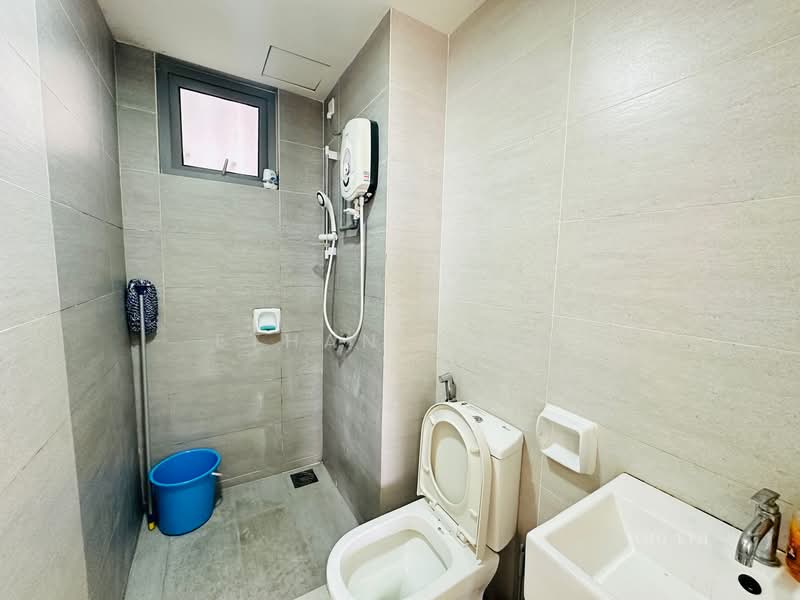 Service Residence for Sale at Gravit8, Klang - Ethan Chua - Bathroom - PropertyGuru.com.my