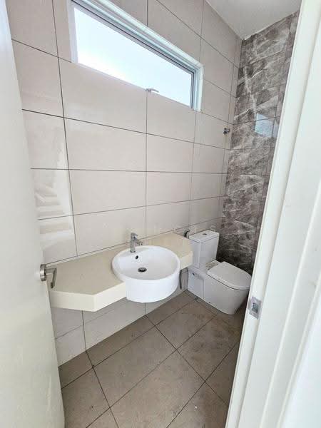 Semi-Detached House for Sale in Taman 1080 Residence (Kajang) - Francis Thee - Bathroom - PropertyGuru.com.my