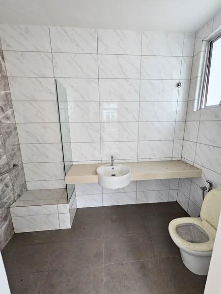 Semi-Detached House for Sale in Taman 1080 Residence (Kajang) - Francis Thee - Bathroom - PropertyGuru.com.my