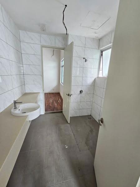 Semi-Detached House for Sale in Taman 1080 Residence (Kajang) - Francis Thee - Bathroom - PropertyGuru.com.my