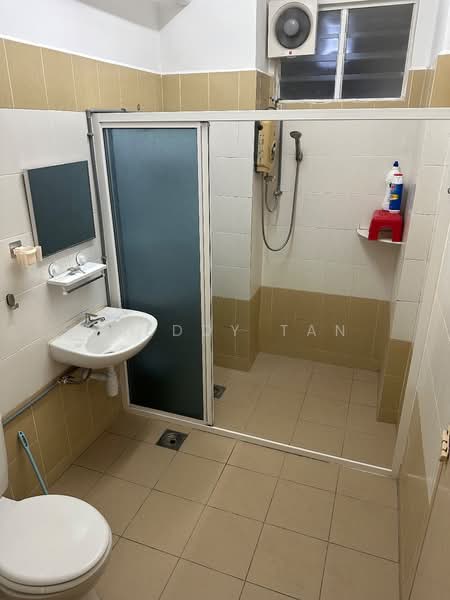 Kondominium untuk Disewa di D'Piazza - Freddy Tan - Bathroom - PropertyGuru.com.my
