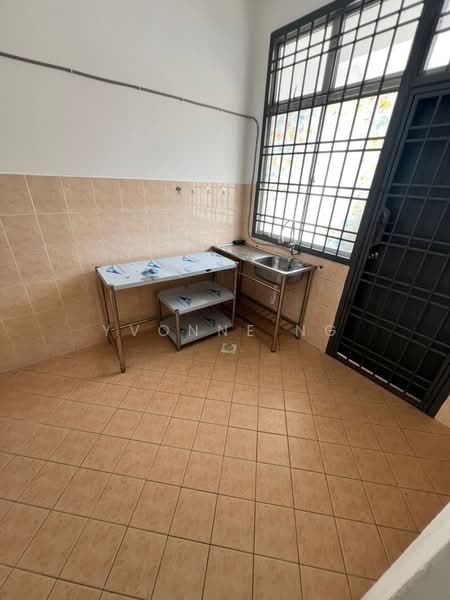 1-storey Terraced House for Rent in Taman Setia Indah (Tebrau) - Yvonne Ng - Kitchen - PropertyGuru.com.my