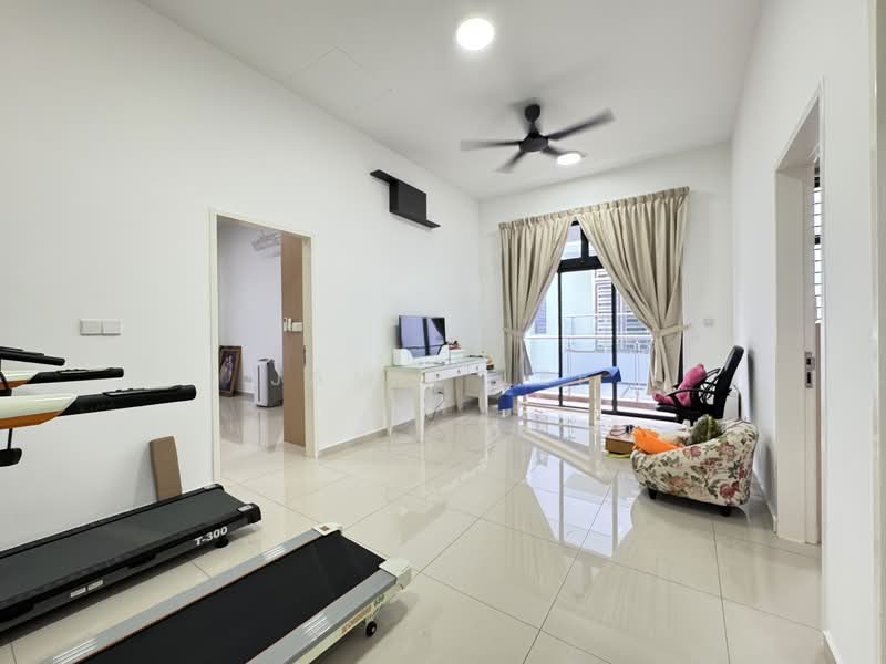 Cluster House for Sale in Johor Bahru (Johor) - Jamie Lee - Living Room - PropertyGuru.com.my