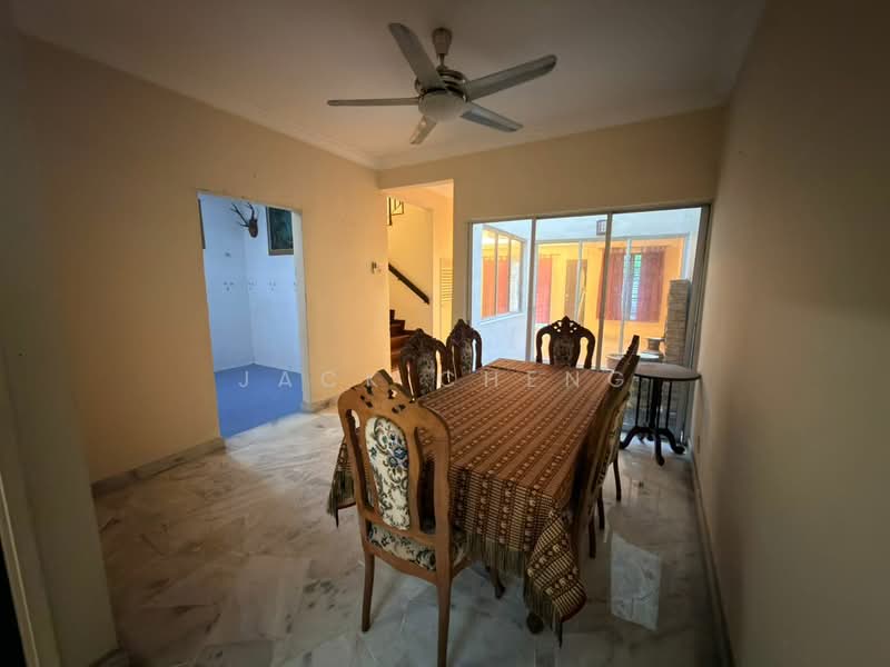 2.5-storey Terraced House for Sale in Bandar Country Homes (Rawang) - Jack Cheng - Dining Room - PropertyGuru.com.my