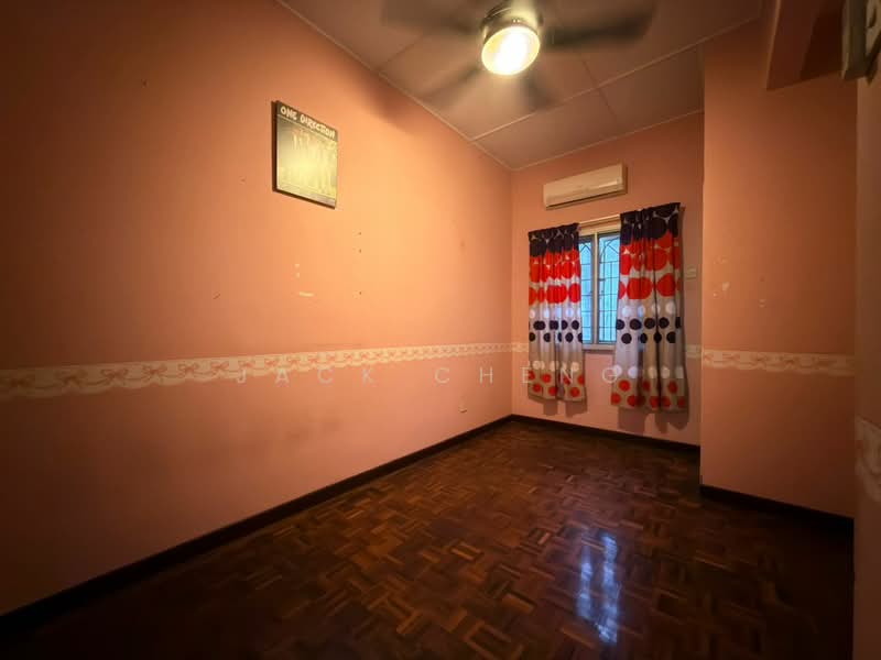 2.5-storey Terraced House for Sale in Bandar Country Homes (Rawang) - Jack Cheng - Bedroom - PropertyGuru.com.my