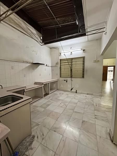 1-storey Terraced House for Sale in Taman Oriental (Ayer Itam) - Li Fang - Kitchen - PropertyGuru.com.my