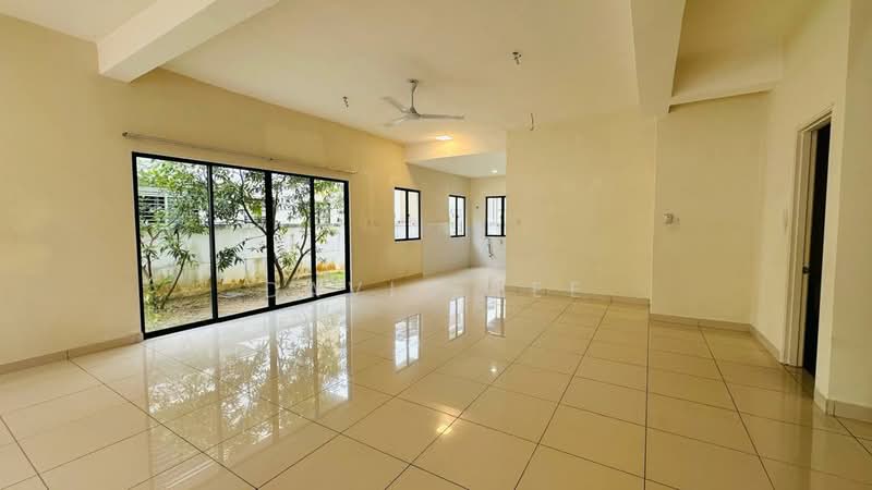 Anggun 3 @ Rawang New Town Centre untuk Untuk Dijual - RM 1,280,000, Mac 2026 - Living Room - PropertyGuru.com.my