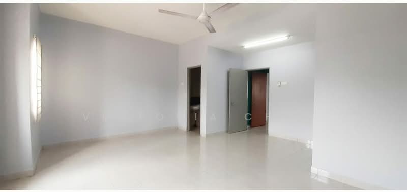 Kemuning Greenhills untuk Untuk Disewa - RM 1,500 /bulan, Mac 2026 - Living Room - PropertyGuru.com.my